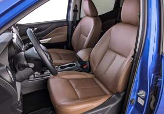 Подержанный автомобиль DongFeng DF6 2022 года (20 фото)
