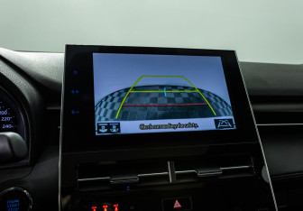 Подержанный автомобиль Toyota Avalon 2022 года (15 фото)