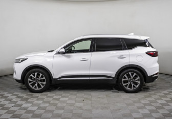 Подержанный автомобиль Chery Tiggo 7 Pro 2022 года (8 фото)