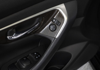 Подержанный автомобиль Nissan Teana 2014 года (17 фото)