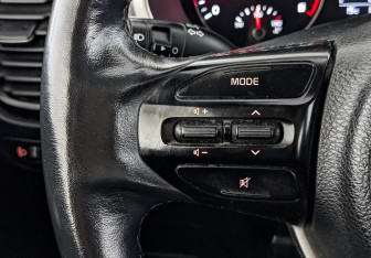 Подержанный автомобиль Kia Rio Hatchback 2021 года (25 фото)