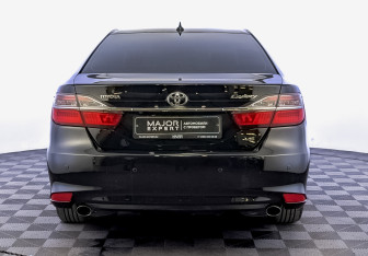 Подержанный автомобиль Toyota Camry Sedan 2015 года (6 фото)