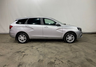 Подержанный автомобиль LADA (ВАЗ) Vesta Wagon 2019 года (4 фото)