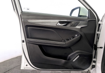 Подержанный автомобиль Haval Jolion 2023 года (19 фото)