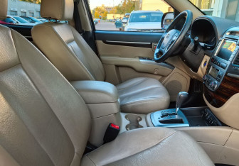 Подержанный автомобиль Hyundai Santa Fe 2011 года (12 фото)