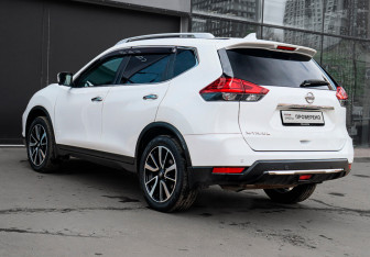 Подержанный автомобиль Nissan X-Trail 2020 года (6 фото)