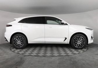 Подержанный автомобиль Changan UNI-K 2023 года (4 фото)