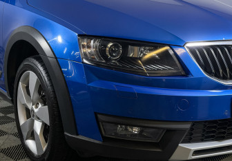 Подержанный автомобиль Skoda Octavia Wagon 2015 года (15 фото)