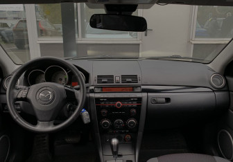 Подержанный автомобиль Mazda 3 Sedan 2008 года (13 фото)