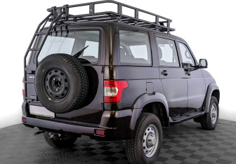 Новый УАЗ Patriot 2024 (2 фото)