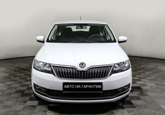 Подержанный автомобиль Skoda Rapid Liftback 2019 года (2 фото)