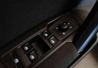 Подержанный автомобиль Volkswagen Tiguan 2019 года (14 фото)