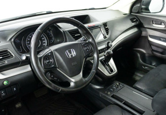 Подержанный автомобиль Honda CR-V 2013 года (7 фото)