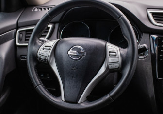 Подержанный автомобиль Nissan X-Trail 2017 года (15 фото)