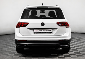 Подержанный автомобиль Volkswagen Tiguan 2021 года (6 фото)