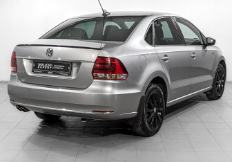 Подержанный автомобиль Volkswagen Polo Sedan 2018 года (5 фото)