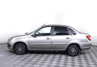 Подержанный автомобиль LADA (ВАЗ) Granta Sedan 2021 года (3 фото)