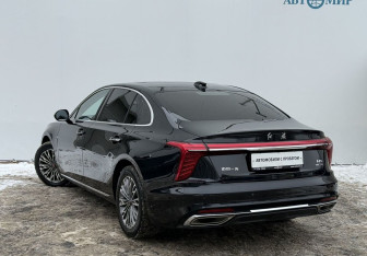 Подержанный автомобиль Hongqi H5 2022 года (7 фото)