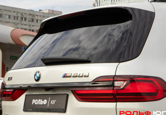 Подержанный автомобиль BMW X7 2020 года (31 фото)