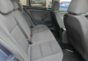 Подержанный автомобиль Volkswagen Golf Hatchback 2008 года (12 фото)