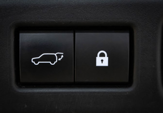 Подержанный автомобиль Lexus RX 2021 года (33 фото)