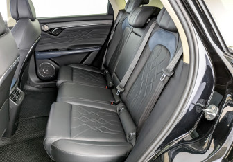 Подержанный автомобиль Voyah Free 2023 года (12 фото)