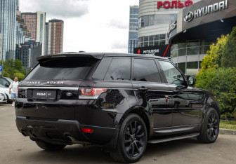 Подержанный автомобиль Land Rover Range Rover Sport 2013 года (4 фото)