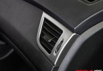 Подержанный автомобиль Hyundai i30 Hatchback 2012 года (13 фото)