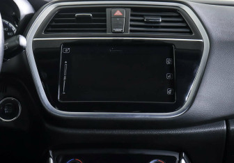 Подержанный автомобиль Suzuki SX4 Hatchback 2017 года (12 фото)