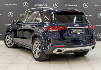 Подержанный автомобиль Mercedes-Benz GLE 2021 года (7 фото)