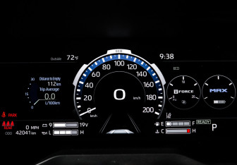Подержанный автомобиль Toyota Tundra 2023 года (11 фото)