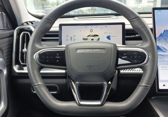 Подержанный автомобиль Jaecoo J7 2023 года (13 фото)