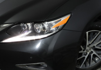 Подержанный автомобиль Lexus ES 2015 года (24 фото)