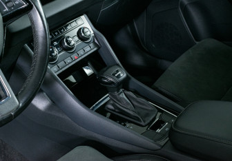 Подержанный автомобиль Skoda Karoq 2020 года (15 фото)