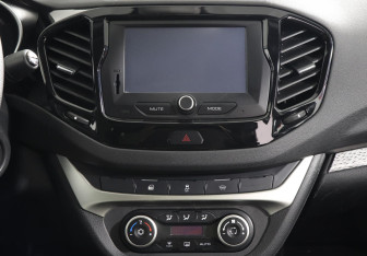 Подержанный автомобиль LADA (ВАЗ) Vesta Sedan 2018 года (9 фото)