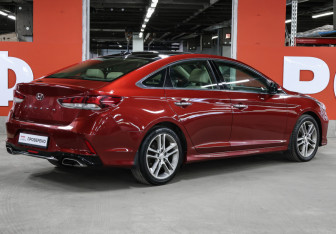 Подержанный автомобиль Hyundai Sonata 2017 года (5 фото)