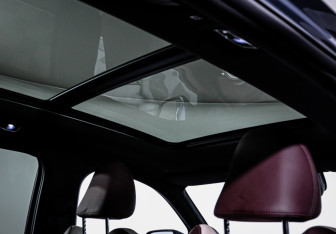 Подержанный автомобиль Geely Monjaro 2023 года (17 фото)