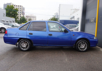 Подержанный автомобиль Daewoo Nexia Sedan 2010 года (4 фото)