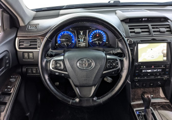 Подержанный автомобиль Toyota Camry Sedan 2016 года (22 фото)