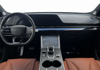 Подержанный автомобиль Omoda C5 2022 года (12 фото)