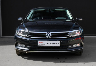 Подержанный автомобиль Volkswagen Passat Sedan 2015 года (2 фото)