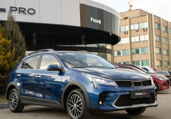 Подержанный автомобиль Kia Rio Hatchback 2022 года (2 фото)
