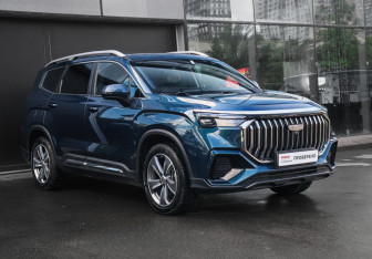 Подержанный автомобиль Geely Okavango 2023 года (3 фото)