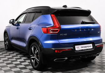 Подержанный автомобиль Volvo XC40 2020 года (7 фото)