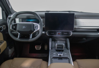 Подержанный автомобиль Jetour T2 2024 года (13 фото)