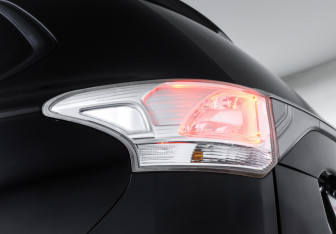 Подержанный автомобиль Mitsubishi Outlander 2014 года (21 фото)