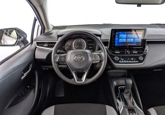 Подержанный автомобиль Toyota Corolla Sedan 2022 года (21 фото)
