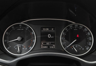 Подержанный автомобиль Skoda Octavia Liftback 2012 года (12 фото)