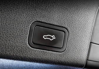 Подержанный автомобиль Geely Tugella 2023 года (26 фото)