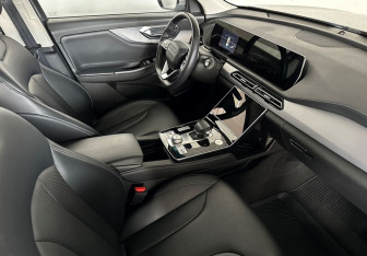 Подержанный автомобиль BAIC X7 2024 года (10 фото)